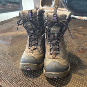 Columbia Tech lite Omni Heat Women's Brown and Purple Winter Boots size 5